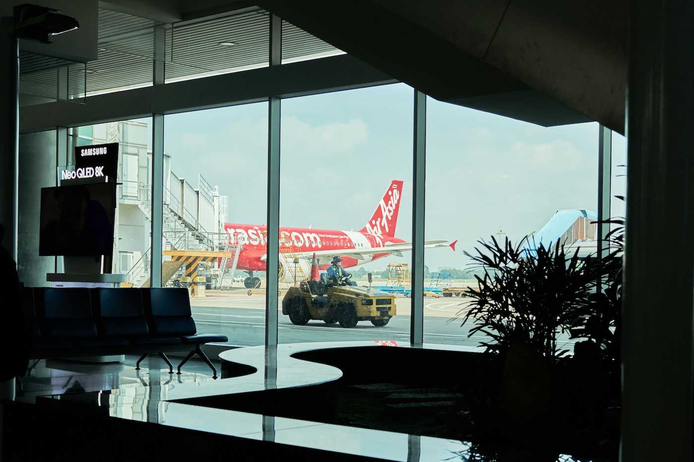 How to get from Tan Son Nhat International Airport (SGN) to your hotel